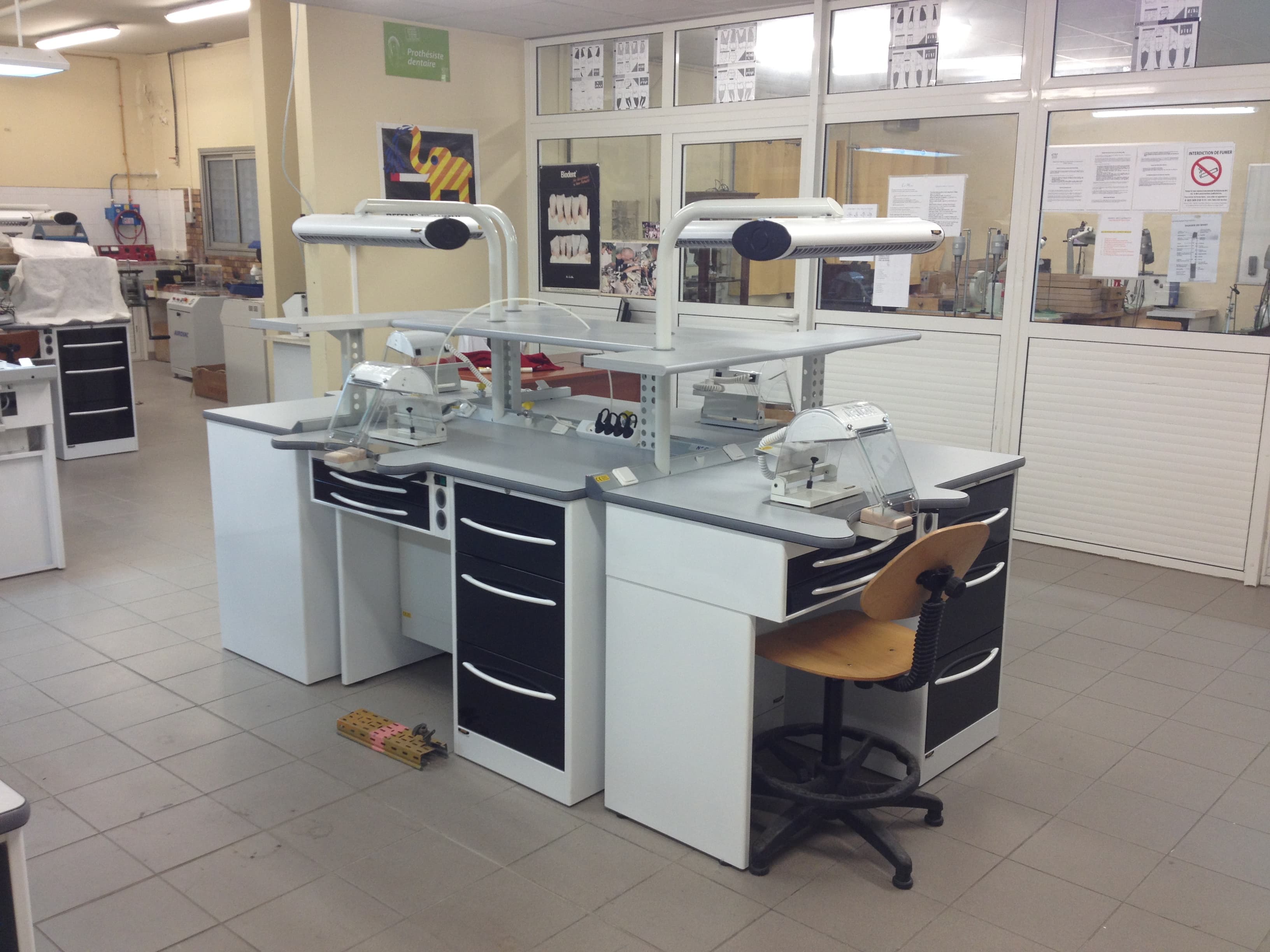 Cabinet 6