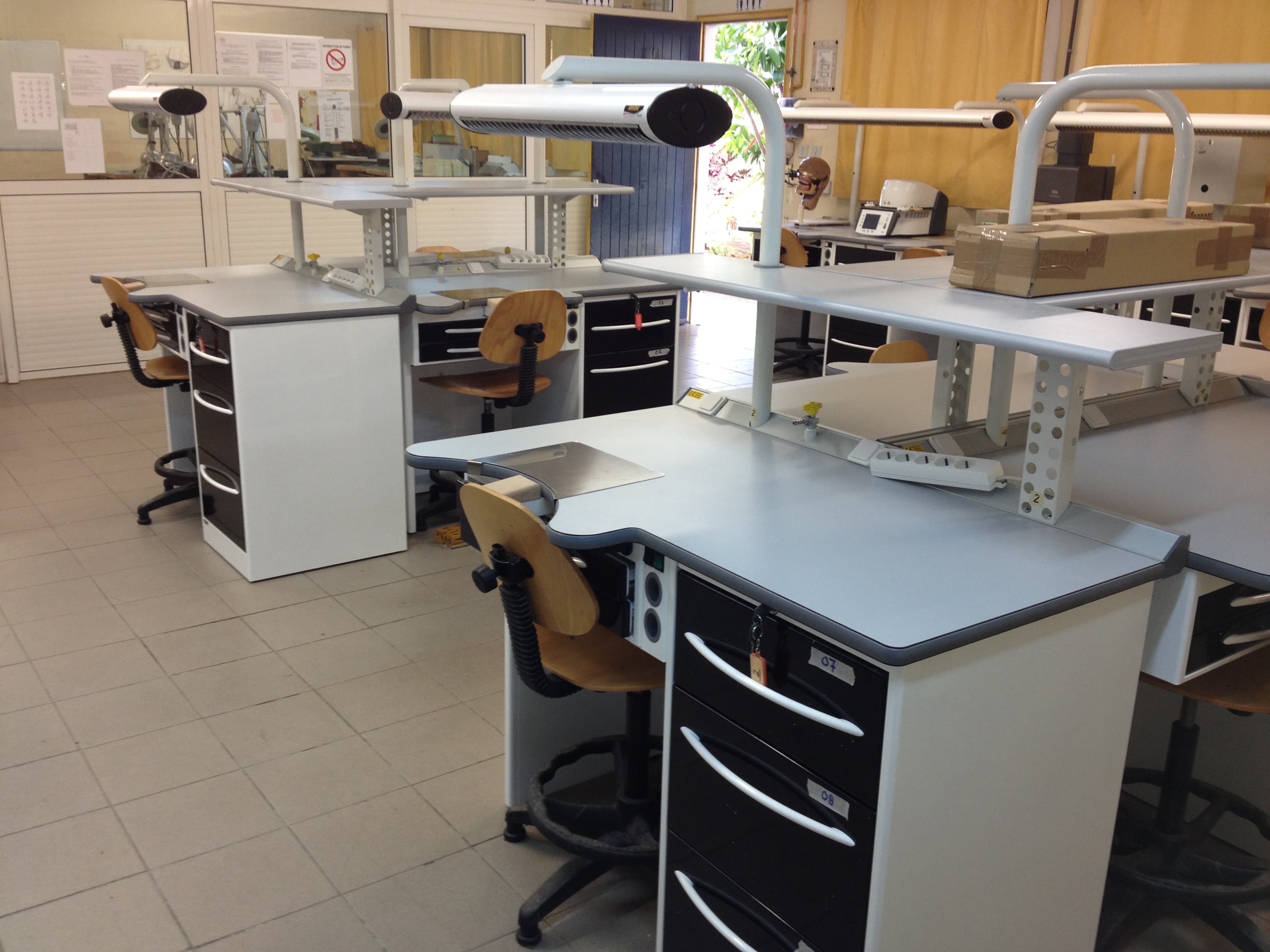 Cabinet 8